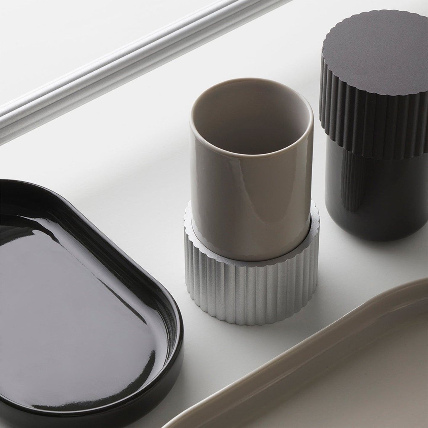 decor walther | OF.LINE series | tab tray small | moor
