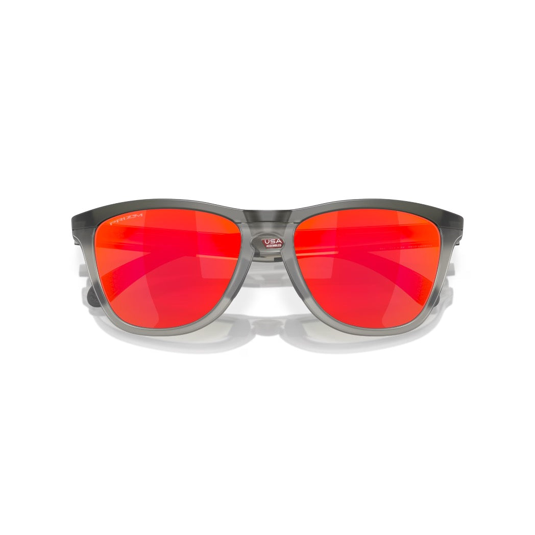 OAKLEY - FROGSKINS RANGE | Matte Grey Smoke w/ Prism Ruby Lens