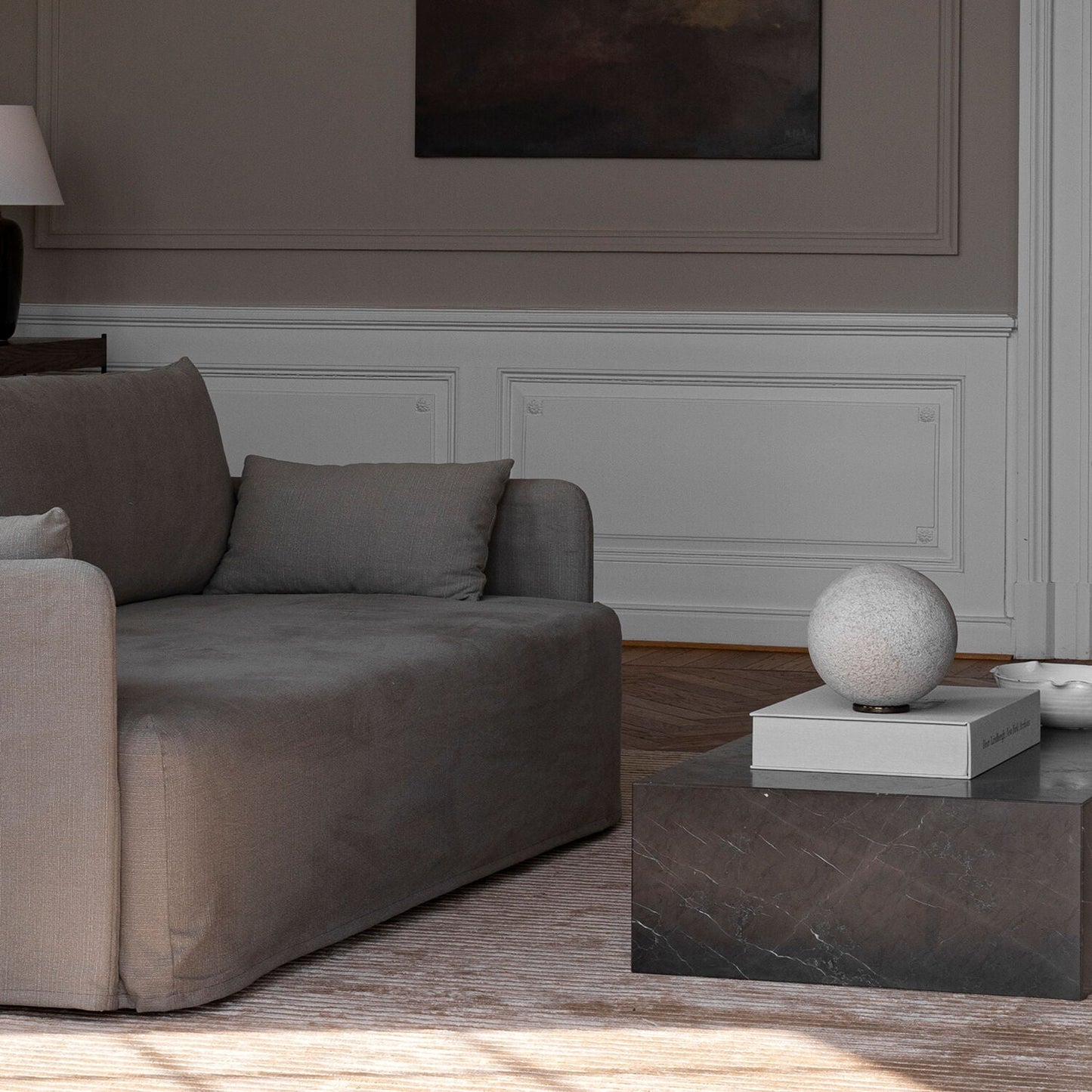audo copenhagen (menu) | plinth low | grey kendzo marble