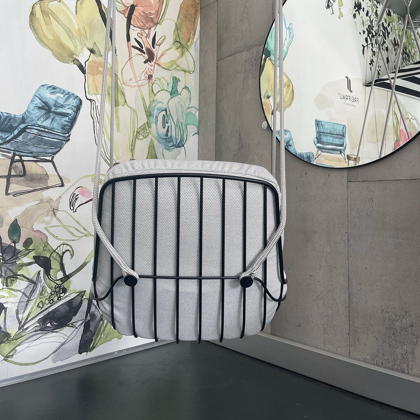 freifrau | leyasol outdoor lounge swing seat | lopi ash + black frame