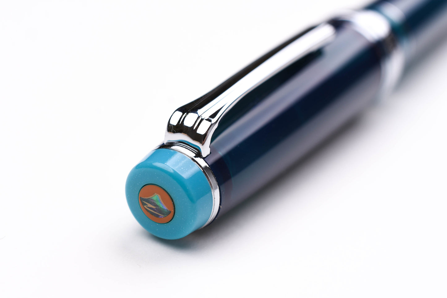 BUNGUBOX Original Large Fountain Pen - Piston - Fujiyama Blue