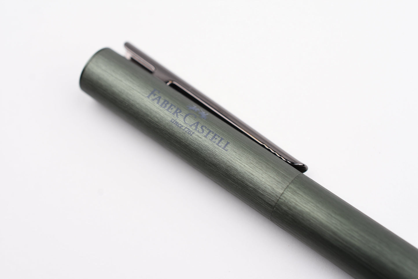 Faber-Castell - Design Neo Slim Fountain Pen - Olive Green Aluminum