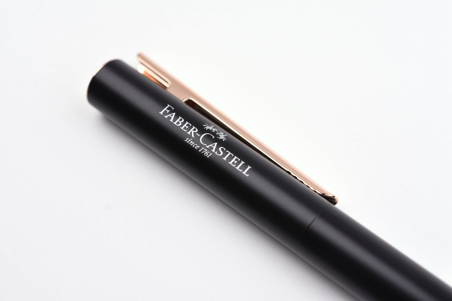 Faber-Castell - Design Neo Slim Fountain Pen - Black Matte & Rose Gold