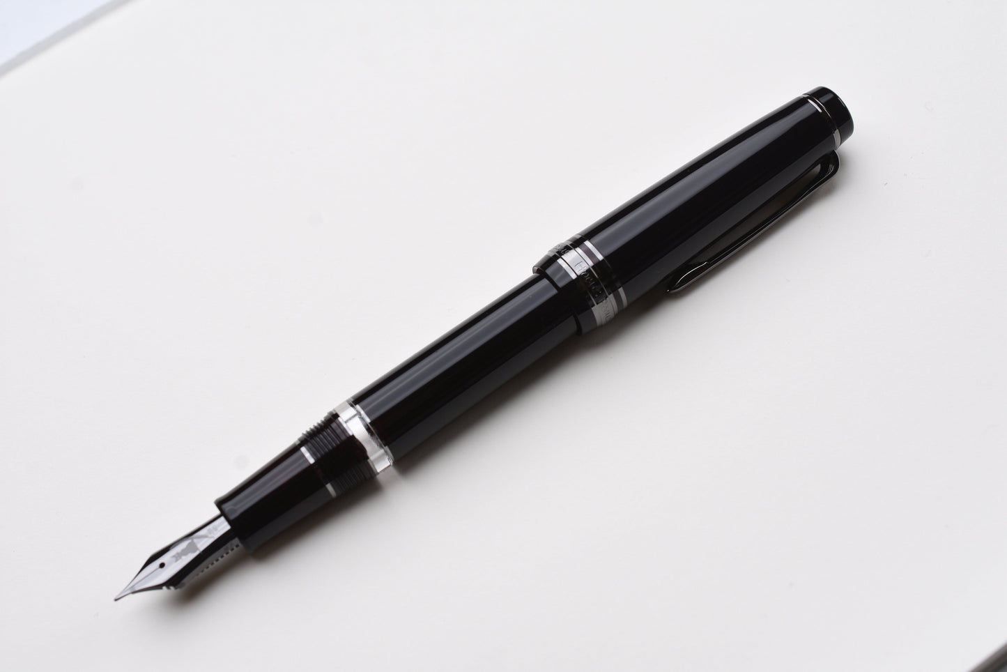BUNGUBOX Original Fountain Pen - Piston - The Witch 2022