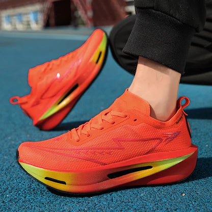 2024 Model Custom Logo Men's Running Shoes for Outdoor Use in Spring