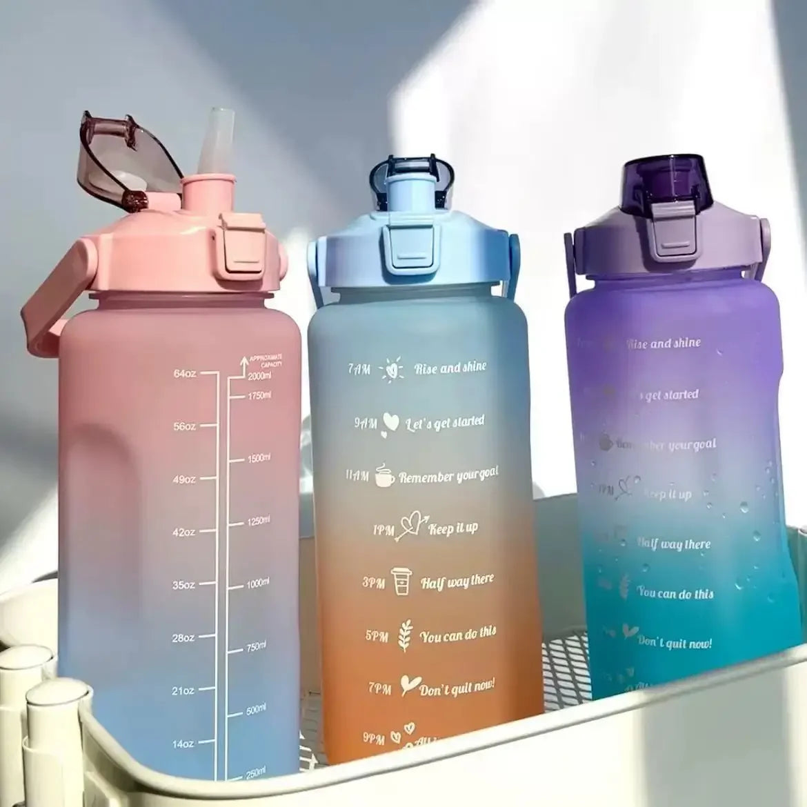 2000ml Large Capacity Plastic Water Bottle Frosted Gradient Water Bottle Outdoor Sports and Fitness Portable Water Kettles