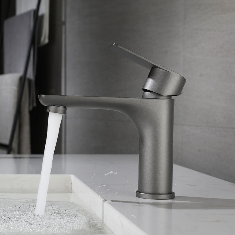 Bathroom Water Faucet Taps Cold and Hot Stainless Steel Single Hole Wash Basin Faucets Mixer Torneira Cascata Dourada