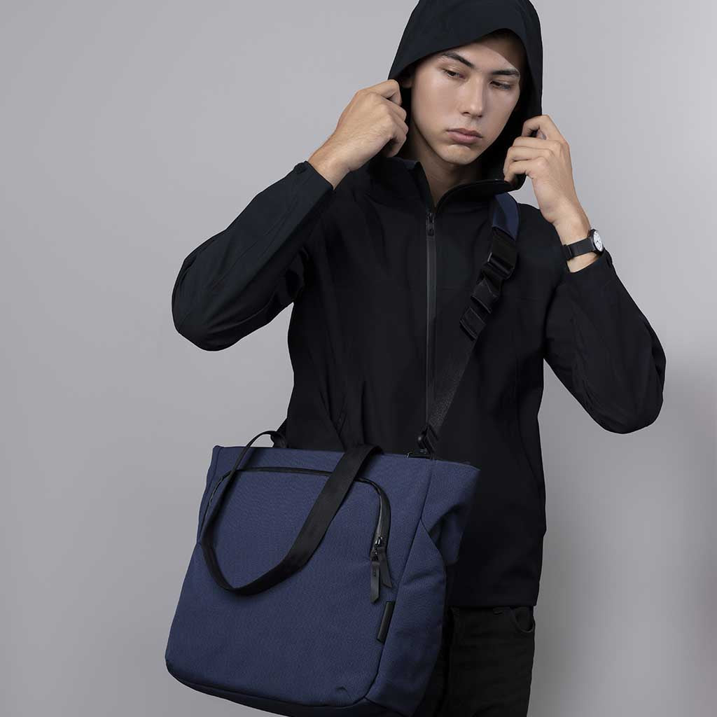 Bravo Tote V1