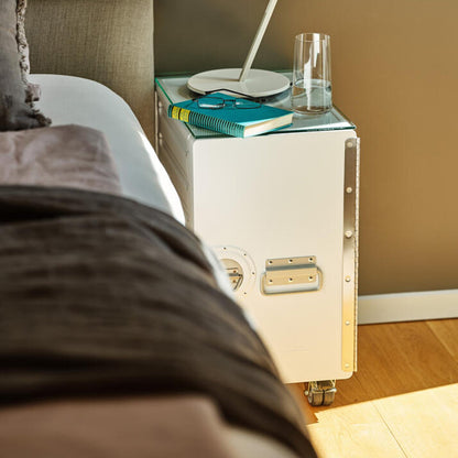 bordbar | box trolley | door hinge left + bedside equipment | white