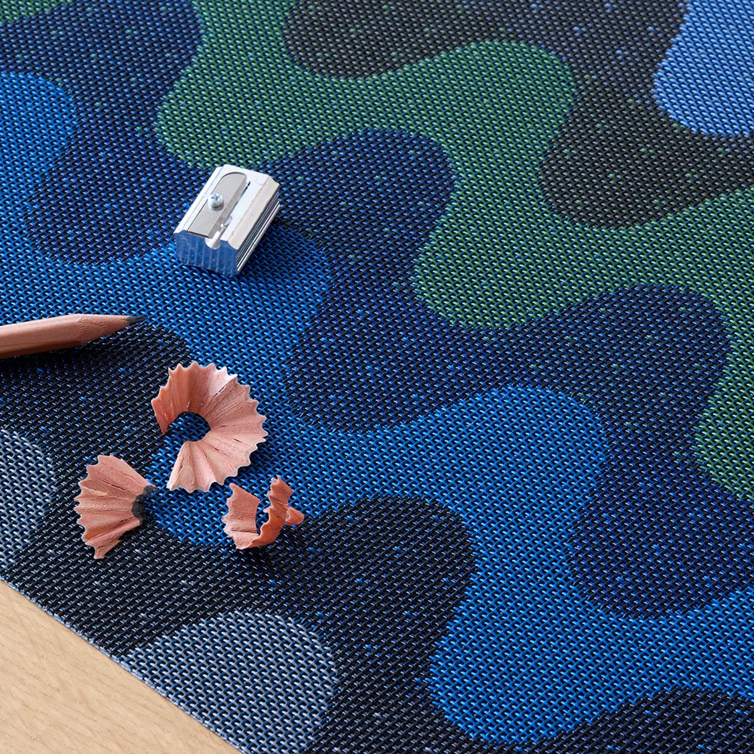 chilewich | placemat rectangle | wiggle deep sea