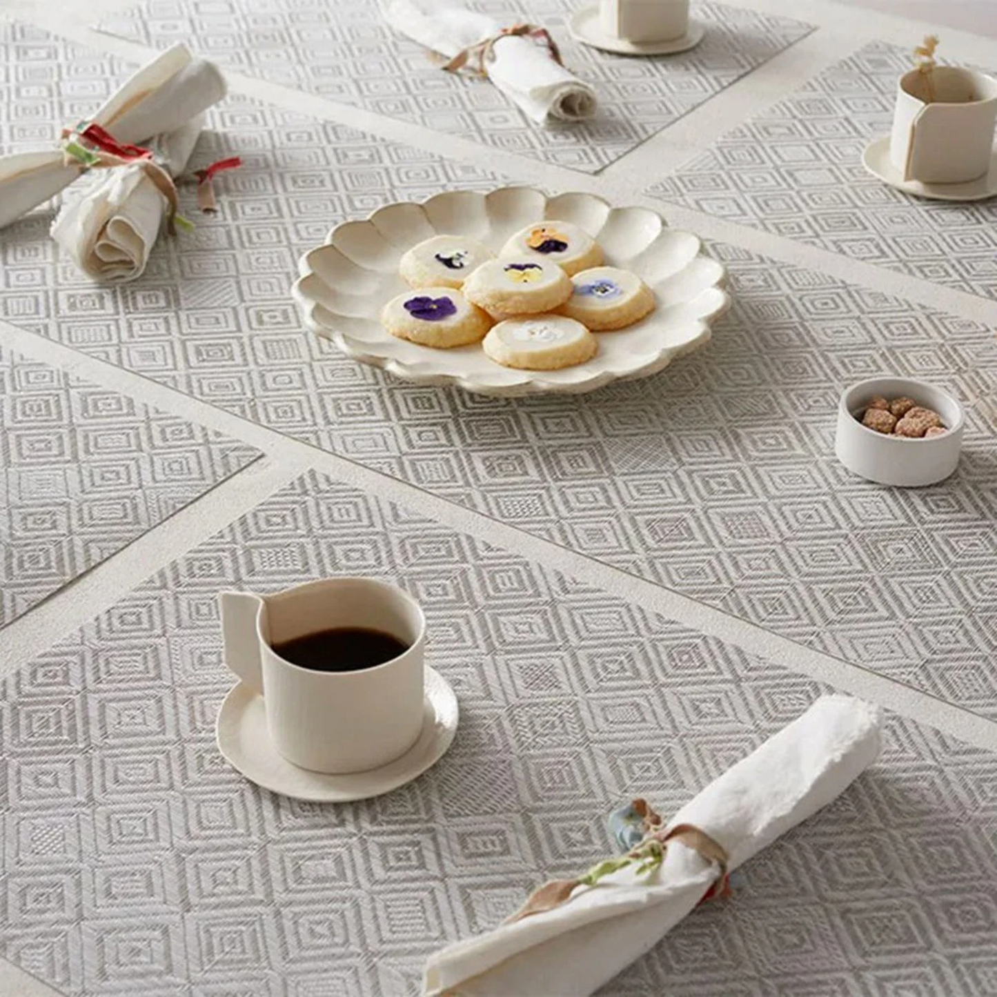 chilewich | table runner | mosaic grey