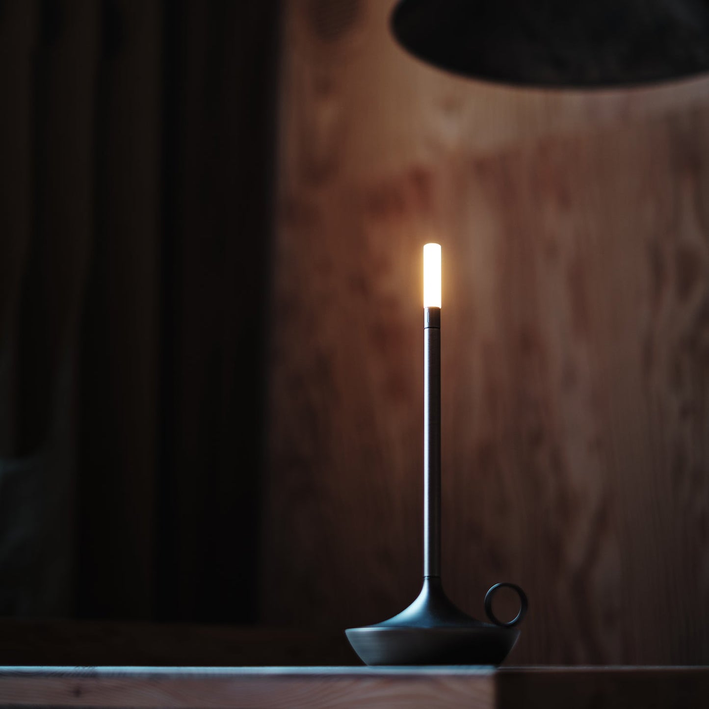 graypants | wick portable table lamp | graphite 26cm