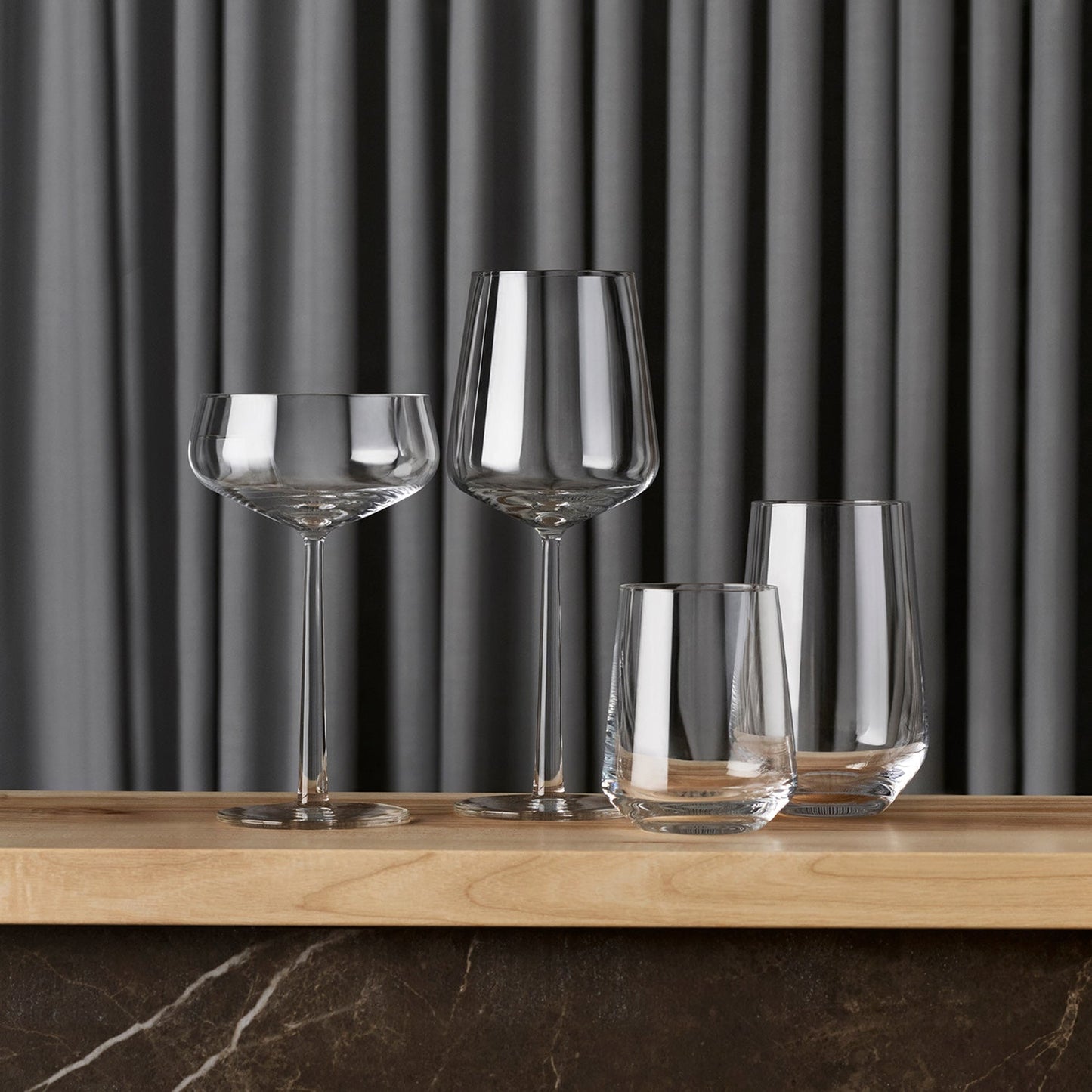 iittala | essence red wine glass | set of 2