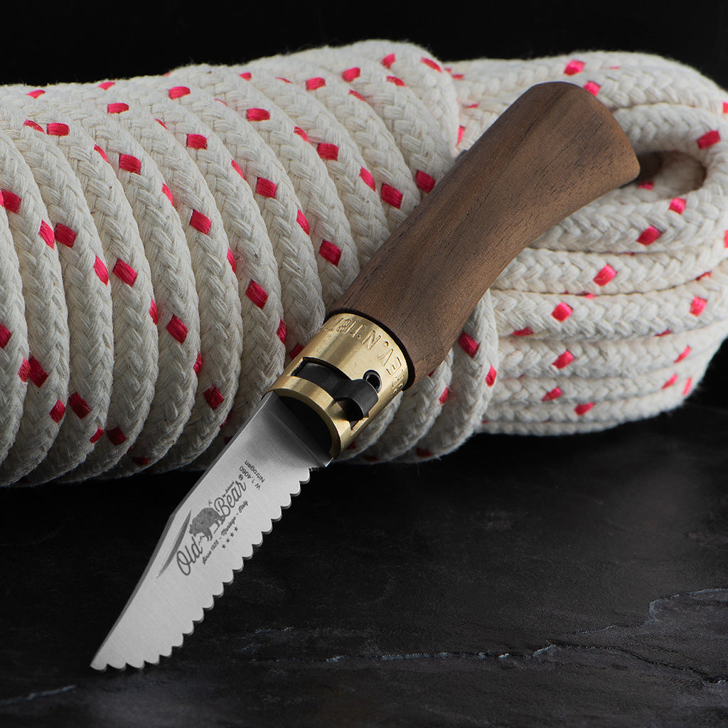 Classic Walnut Folding Knife | Stainless Serrated
