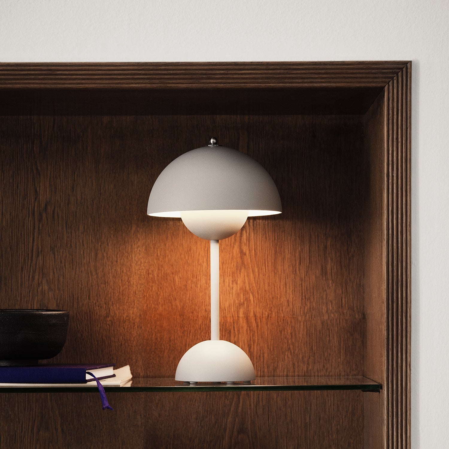 &tradition | flowerpot VP9 portable lamp | matte light grey